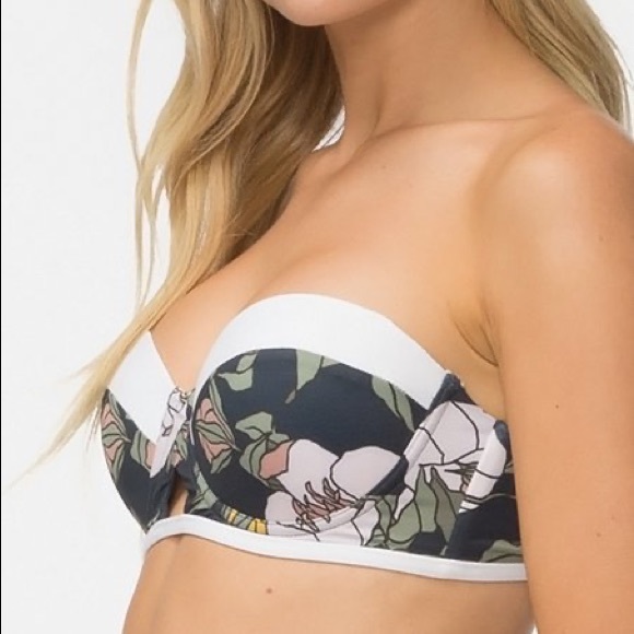 TAVIK Swimwear Corsica Swim Bikini Top Floral - Picture 3 of 5